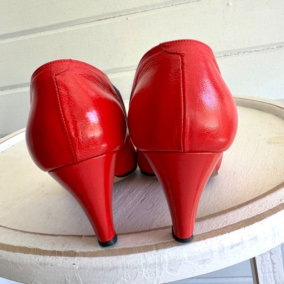Vintage TOKIO KUMAGAI Red/ Black Leather Pumps Made In Italy - 39 1/2 - Picture 4 of 13